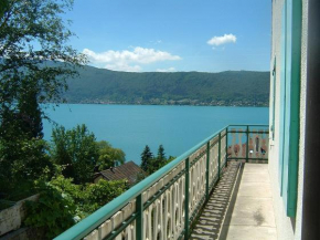 Villa Le LAC Cottage au Bord du Lac d'Annecy - Chambre chez l'habitant - Les Terrasses du Lac